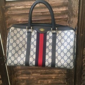 GUCCI- Boston / signature handbag